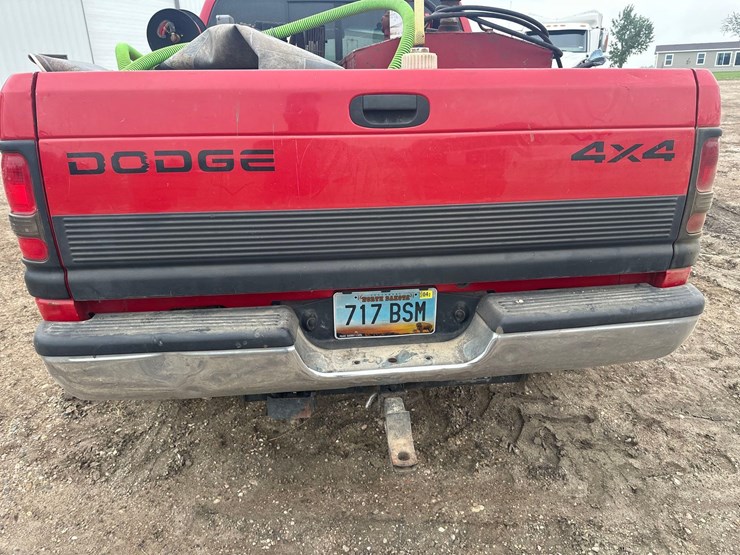 2000-dodge-2500-image-2