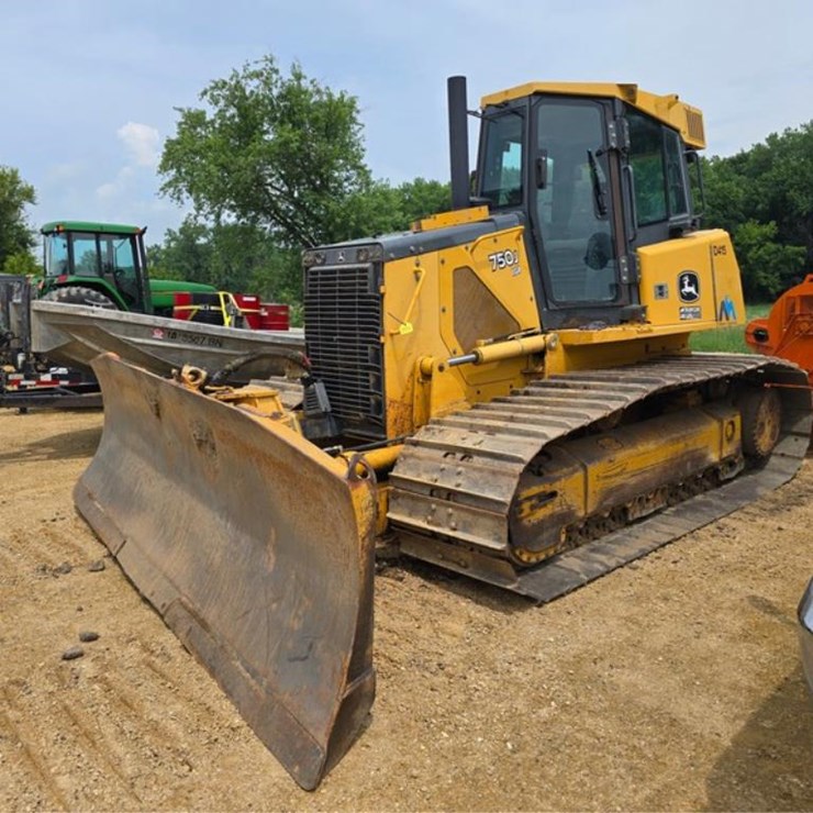 DEERE 750J LGP