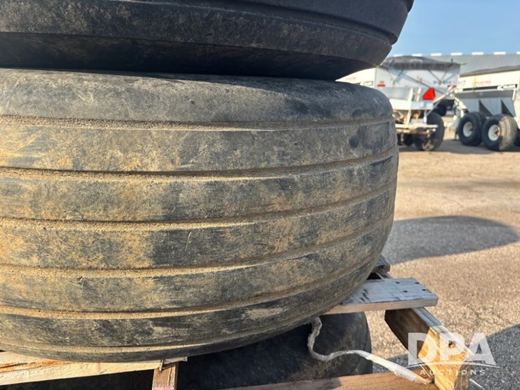implement-tire-(dr11907)-image-6