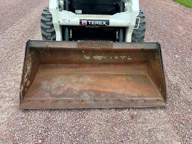 2015-terex-r165s-image-13