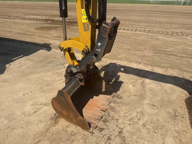 caterpillar-305e2-cr-image-12