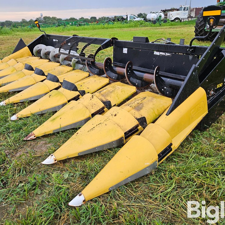 Clarke Machine 930 9R30 Corn Header
