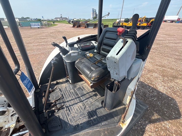 2007-bobcat-425g-image-20