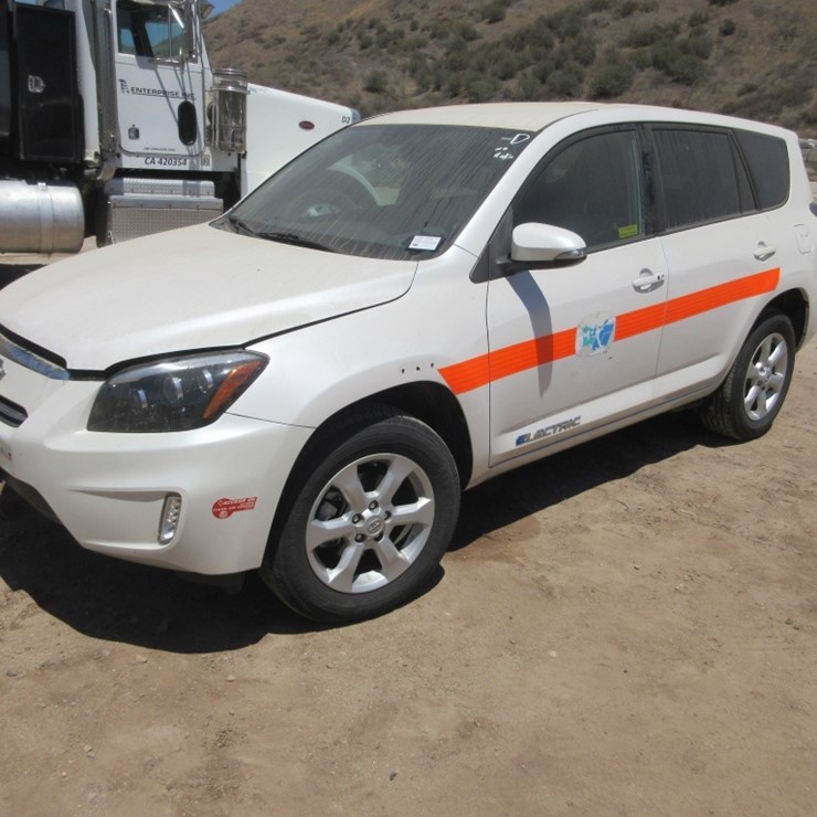 2014 TOYOTA RAV4