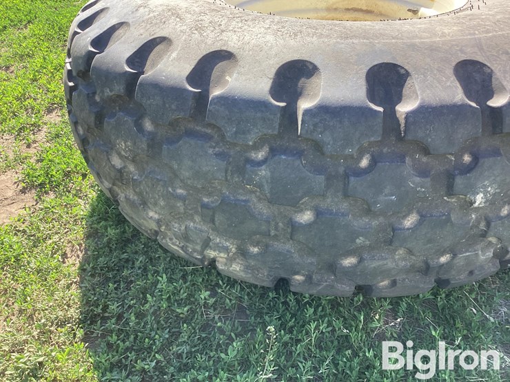 firestone-23.1-26-tire-&-wheel-image-10