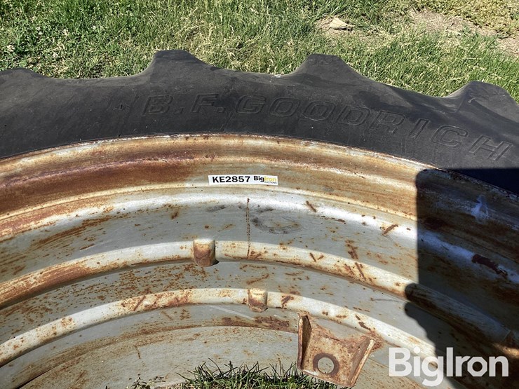 bfgoodrich-15.5-38-tire-&-wheel-image-14
