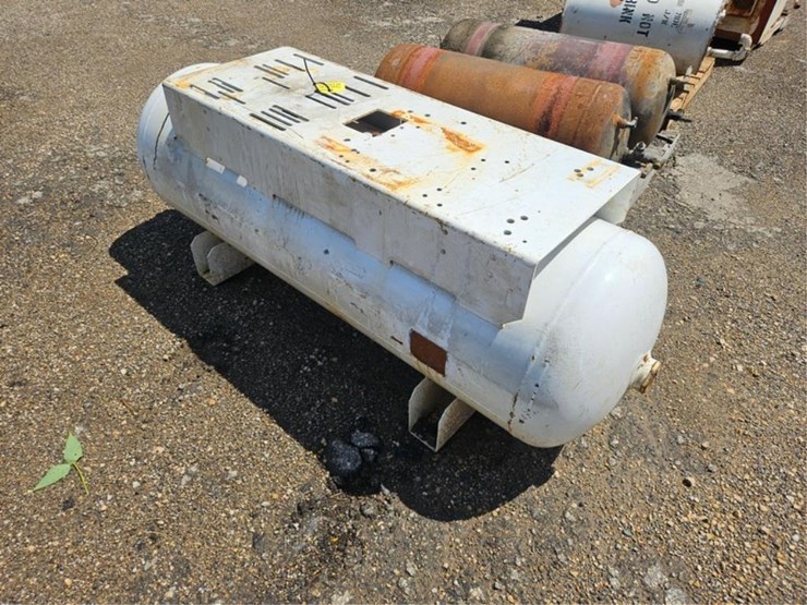 #2555-•-cast-air-air-tank-image-3