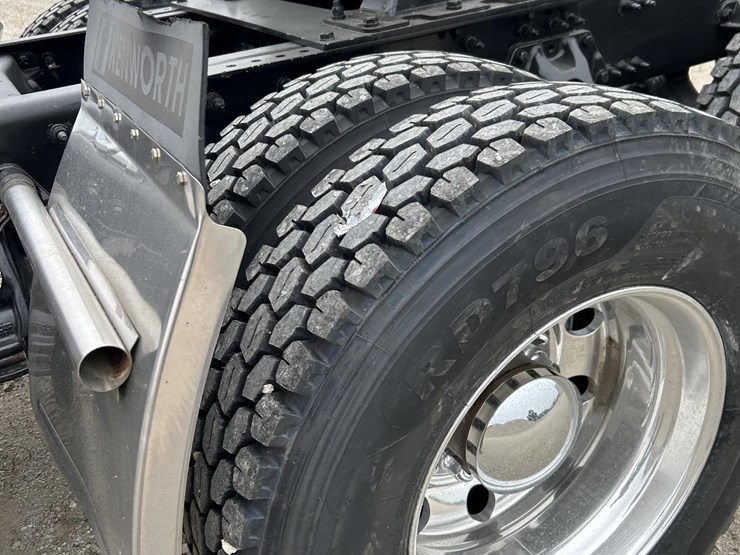 2020-kenworth-t680-image-7