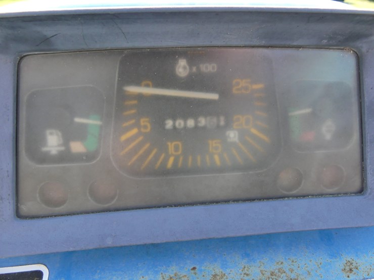 ford-2810-image-13