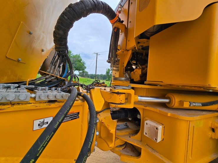 2018-deere-460e-image-13