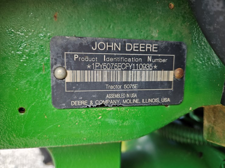 2015-john-deere-5075e-image-8