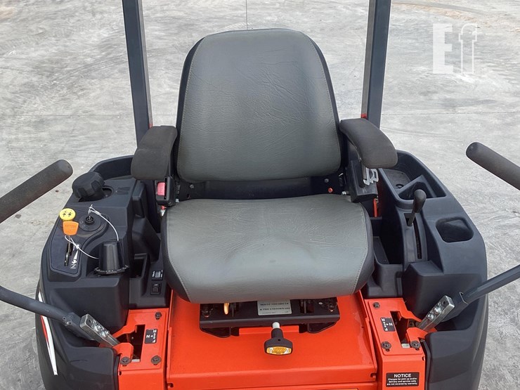 2014-kubota-z121s-image-8