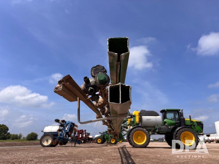 2017-john-deere-r4045-image-106