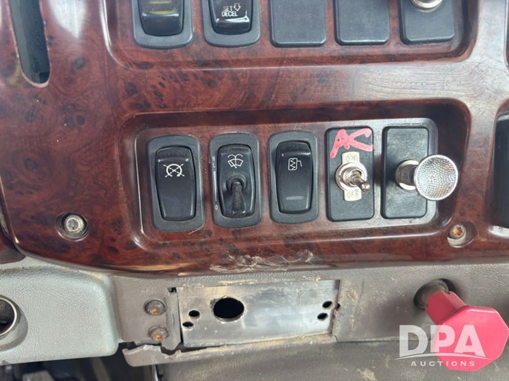 2006-mack-chn613-image-78