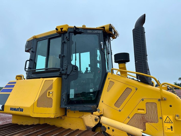 2013-komatsu-d61px-23-image-24