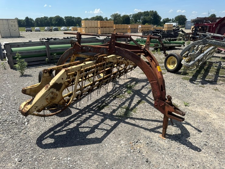 new-holland-256-image-2
