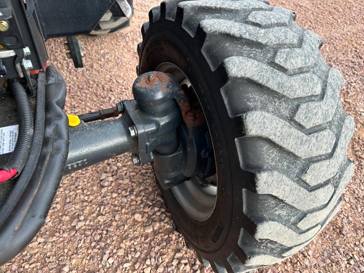 2011-case-ih-farmall-40-image-35