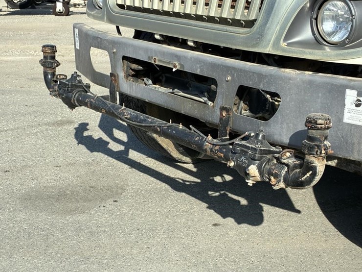 2019-international-7400-image-6
