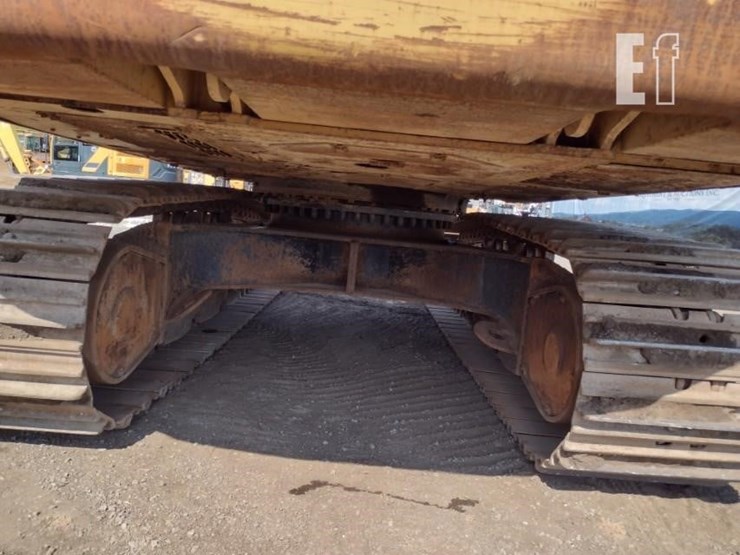 2011-caterpillar-336e-image-44