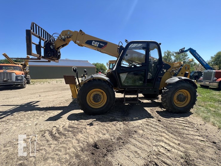 caterpillar-th514-image-1