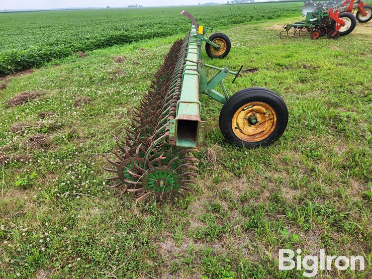 john-deere-400-image-4