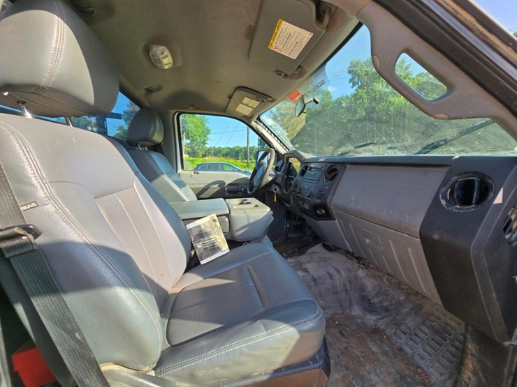 2016-ford-f550-image-22