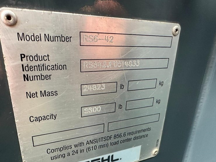 2014-gehl-rs6-42-image-52