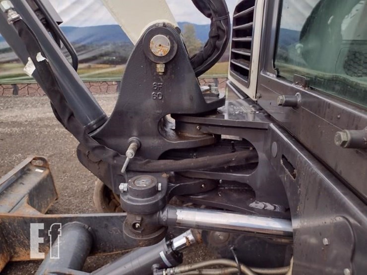2016-bobcat-e63-image-29