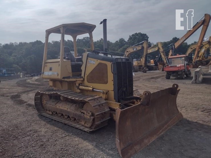 deere-550h-lt-image-40