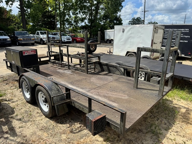 2009-lee-76"-x-16ft-tandem-axle-fabrication-trailer-with-pipe-racks,-bottle-racks-toolbox,-and-vise-image-4