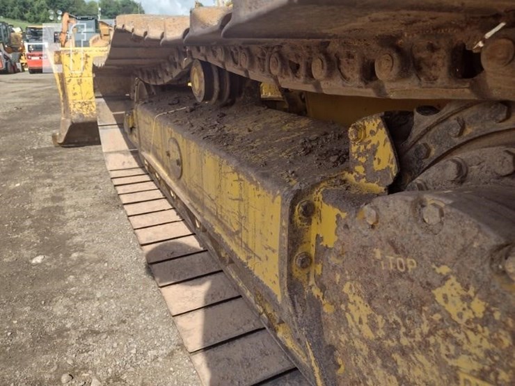 2011-komatsu-d31px-22-image-24