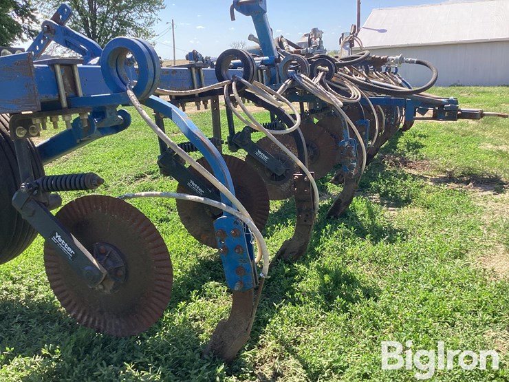 9-shank-folding-anhydrous-applicator-image-18