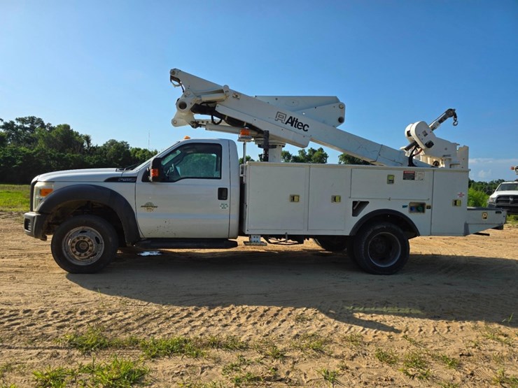 2016-ford-f550-image-12