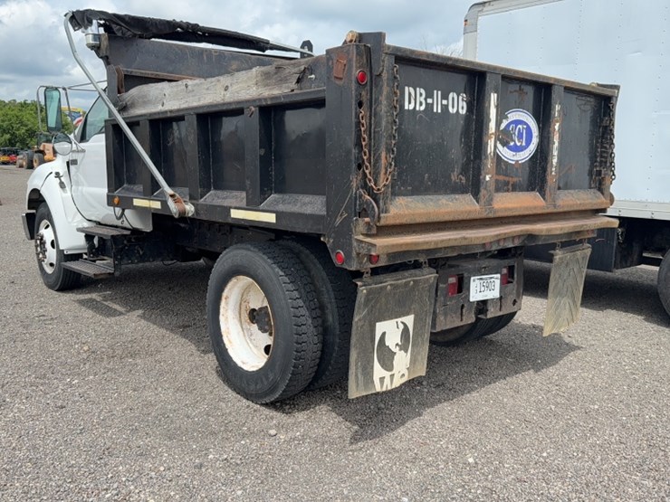 2006-ford-f650-image-10
