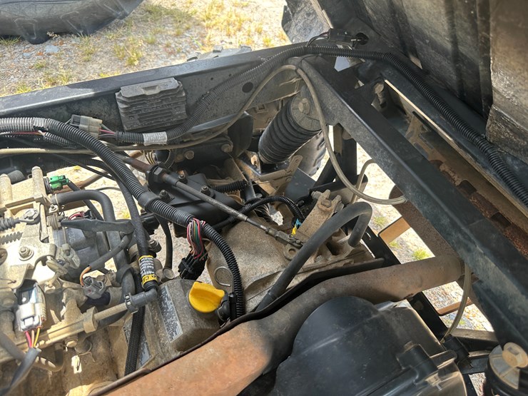 john-deere-gator-image-32