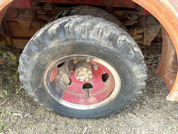 ford-600-image-30