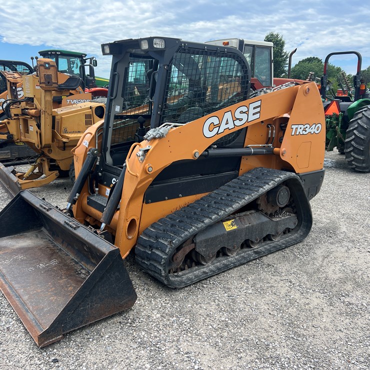 2017 CASE TR340