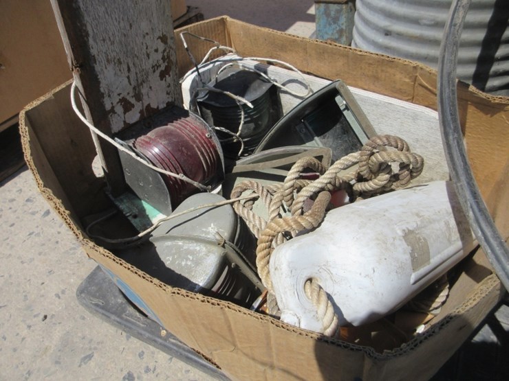 lot-of-misc-items,-image-9