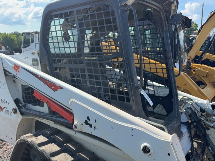2020-bobcat-t450-image-6