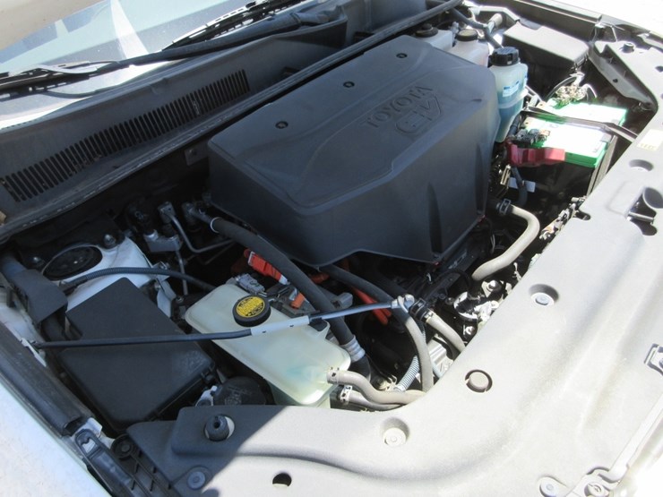 2014-toyota-rav4-image-6