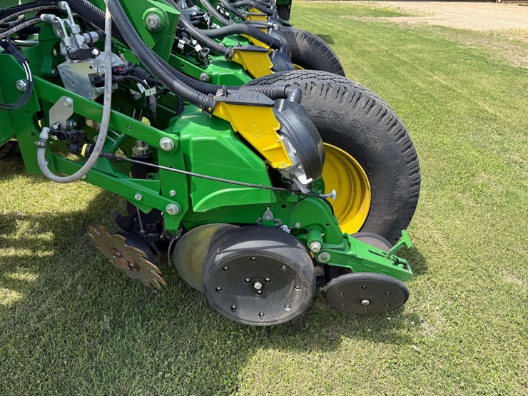 2014-john-deere-1770nt-image-14