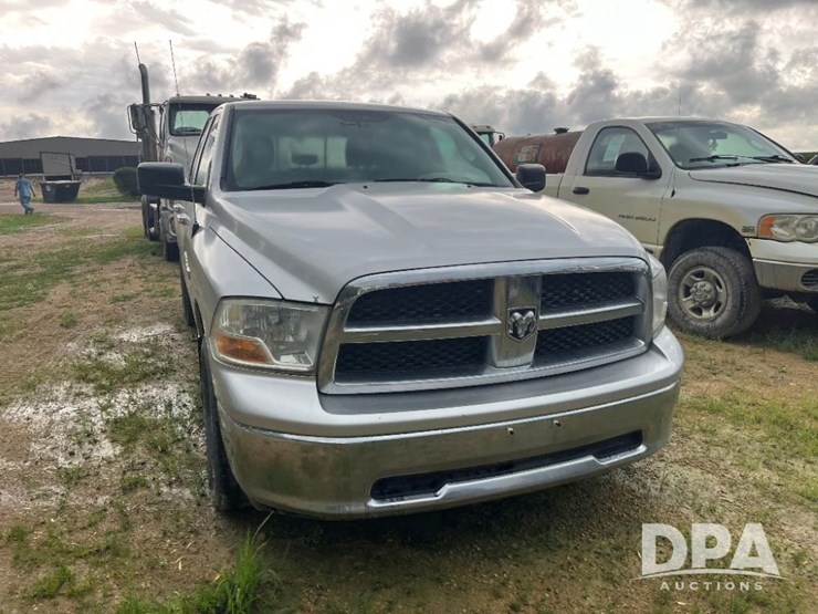 2012-dodge-ram-1500-image-4