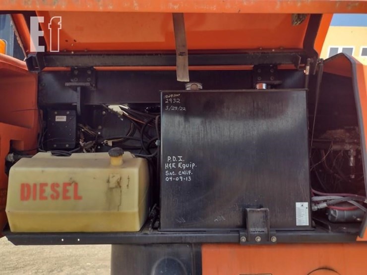 2013-jlg-1200sjp-image-9