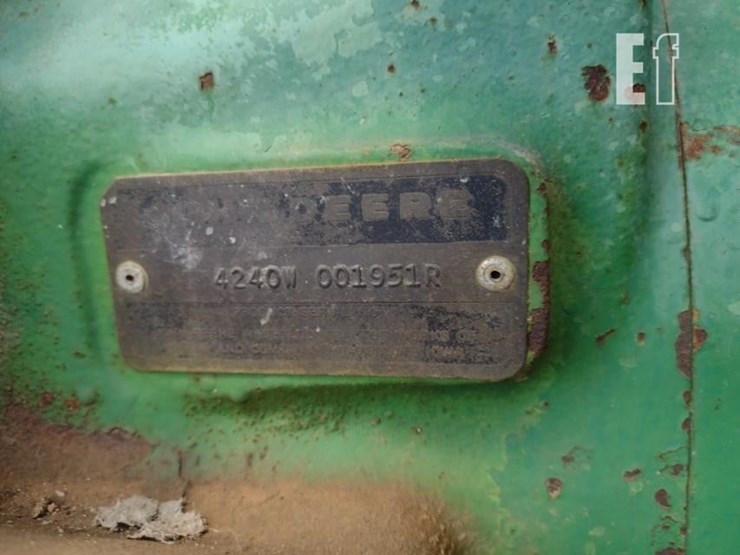 john-deere-4240-image-5