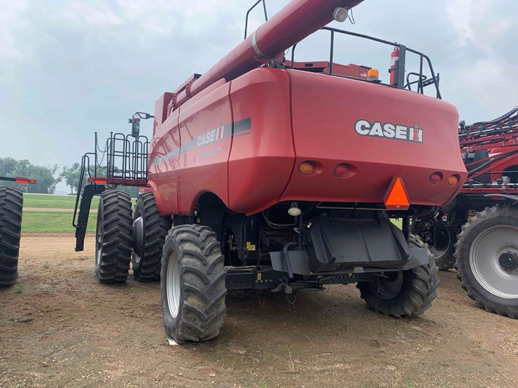 2008-case-ih-8010-image-3