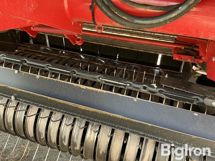 2013-case-ih-rb564-image-17