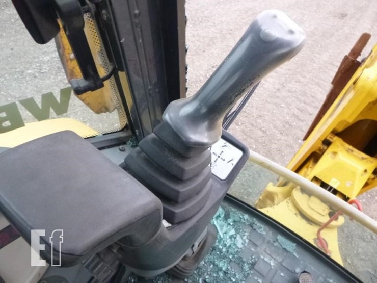 2004-komatsu-wb150aws-image-10