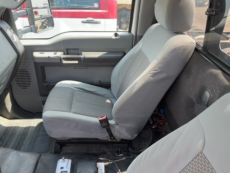 2013-ford-f450-image-15