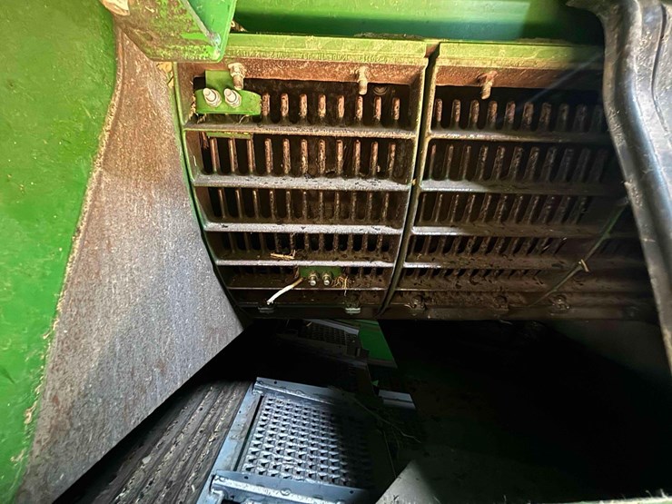 2013-john-deere-s680-image-28