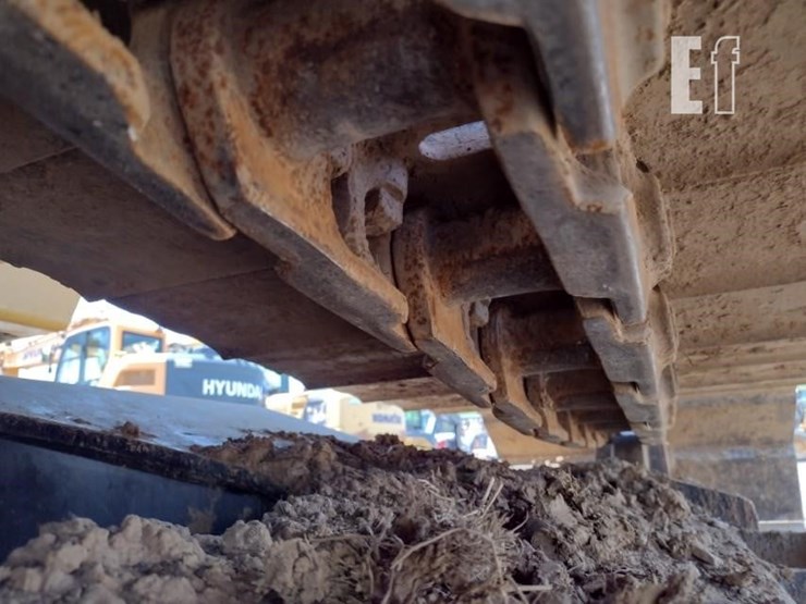 2019-deere-130g-image-50
